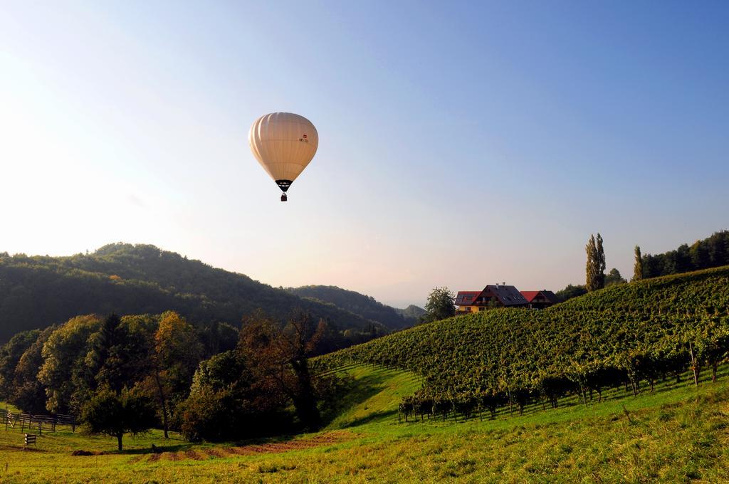 Weingut Winzerzimmer Rothschaedl Leutschach Eksteriør billede